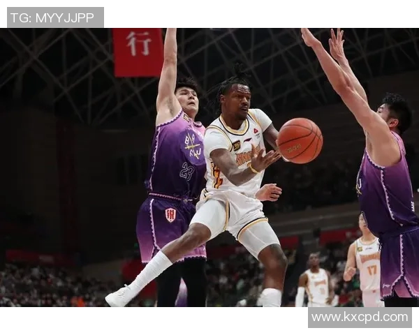 北京控股主场大胜，取得新赛季开门红