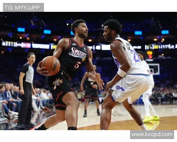 爵士战胜76人：福神赛季首次20+10+10创历史