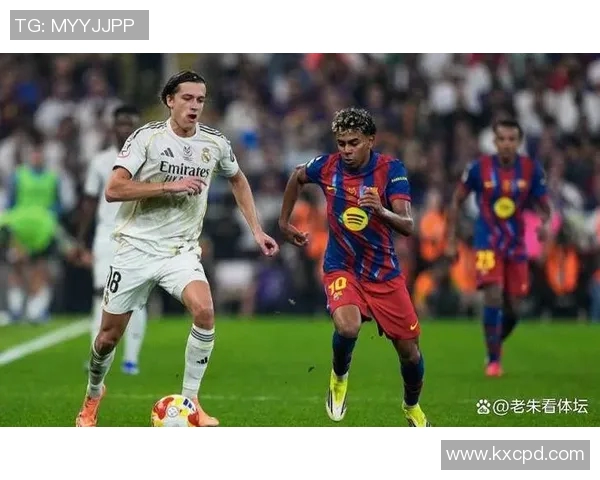 皇马后防线连续两场失误,削弱了夺冠机会 皇马后防线连续两场失误,削弱了夺冠机会