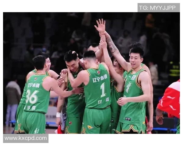 辽宁男篮大胜山东,迎来赛季第三胜 辽宁男篮大胜山东,迎来赛季第三胜